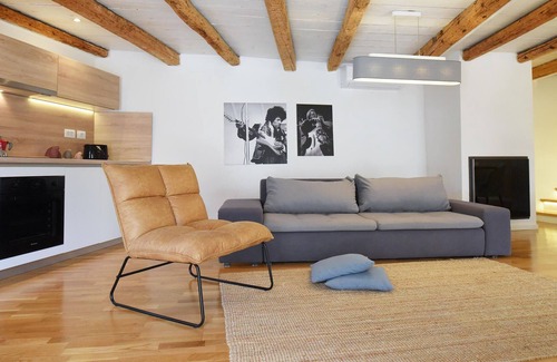 Rezanci House | Wake up to fresh and rural surroundings, in this fabulous Istrian vacation home with pool.