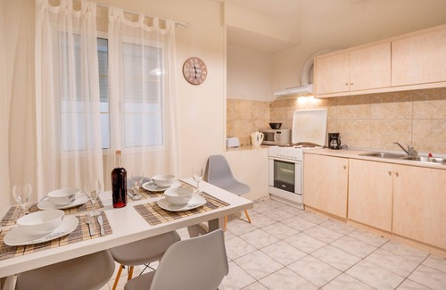 Kassiopi House | Wake Up to Stunning Sea Views at Bayside House in Kassiopi