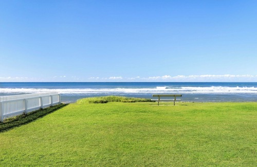 North Creek Apartment | Wake up to unobstructed views of Lennox Head’s Seven Mile beach.