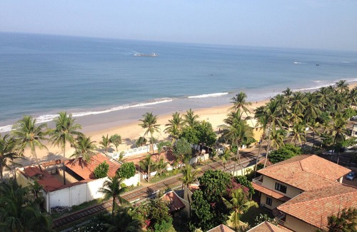 Mount Lavinia Apartment | WAKEUP OR LOOKOUT TO THE SEA VIEW IN THIS AIRCON ALL MODCON APARTMENT
