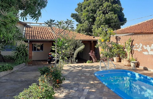 Jaboticabal House | Waking up to the birds chirping