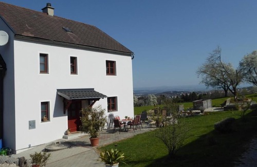 Rosenau am Sonntagberg Apartment | Waldesruh vacation apartment with terrace, garden and WLAN
