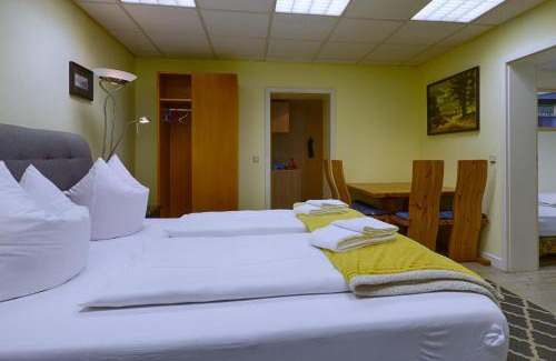 Mittenwalde Bed & Breakfast | Waldschlösschen