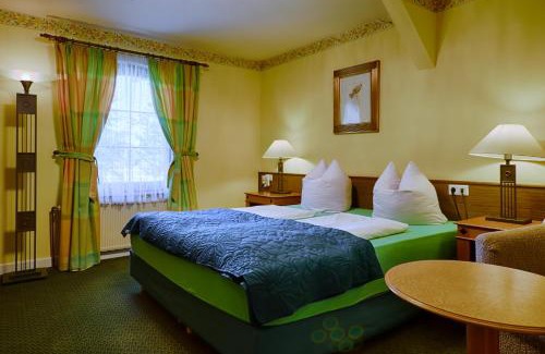 Mittenwalde Bed & Breakfast | Waldschlösschen