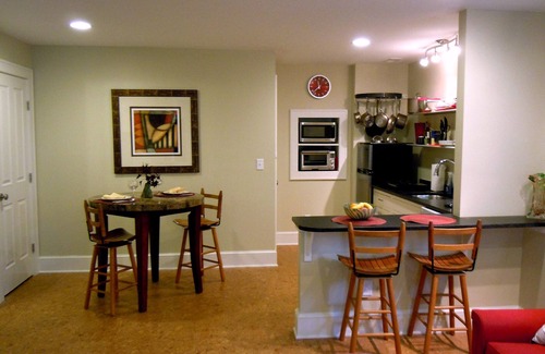 Historic Montford Apartment | Walk 2 blocks to Downtown From Green Certified Home In Montford Neighborhood
