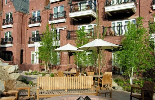 Downtown Hotel | Walk everywhere in Aspen from this beautiful mountainside hotel!