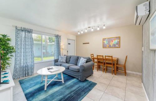 Santa Barbara Estates Apartment | Walk Pompano Beach From Our Cozy One Bedroom Apt
