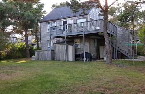 Eel Point House | WALK THROUGH THE MOORS BY LONG POND TO DIONIS BEACH | bikes & beach gear incl!