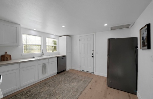 Denton House | Walk To A-Train, Mins To TWU & UNT 2BR In Denton