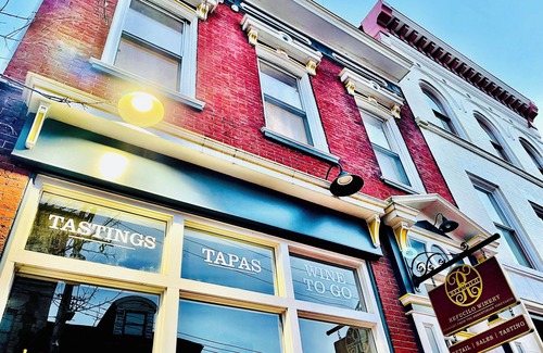 Allegheny-West House | ★WALK to ACRISURE STADIUM in 10 MINS! King Beds, FREE Park
