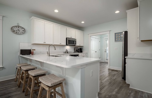 Rehoboth by the Sea House | WALK TO BEACH - 5 BR, DOG-FRIENDLY BEAUTY - 101 SWEDES ST, DEWEY BEACH