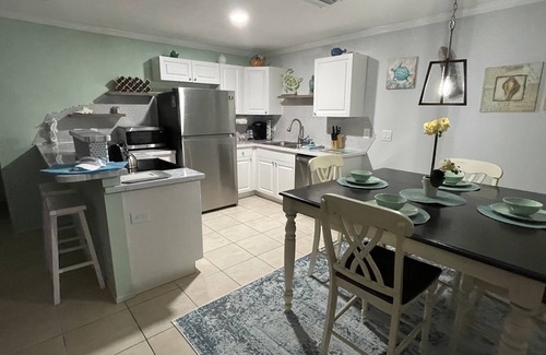 Englewood Apartment | WALK TO BEACH ACCESS! DOG FRIENDLY!