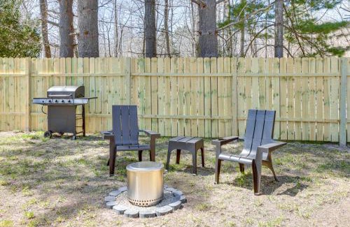 Frankfort House | Walk to Beach and Dtwn Frankfort Cottage with BBQ