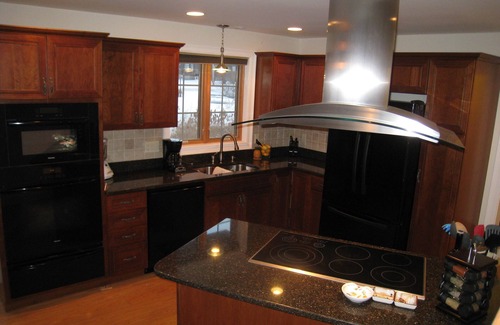Matunuck House | WALK TO BEACH, CAR BEACH PASS, LINENS PROVIDED