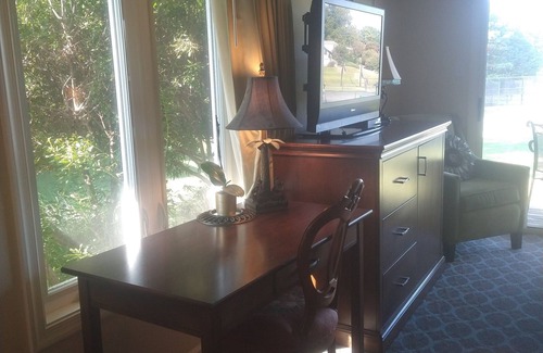 Kingsmill Apartment | Walk to beach, cozy, lovely room in "Kingsmill on the James"