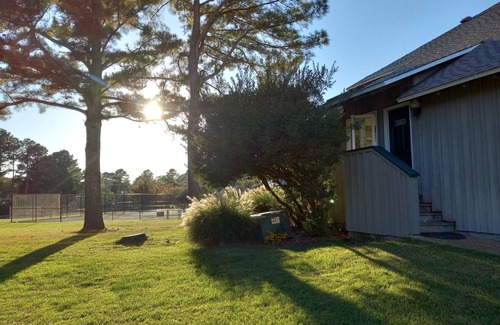Kingsmill Apartment | Walk to beach, cozy, lovely room in "Kingsmill on the James"