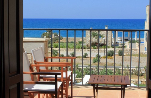 Rapaniana Villa | Walk to beach! Luxury and Serenity, Seaside Home
