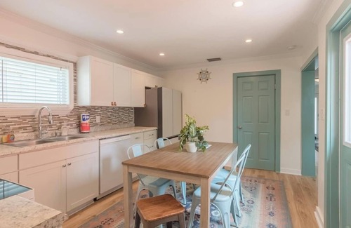Daytona Beach House | Walk to Beach & Ocean Center/Garage/60' Driveway. PETS OK!