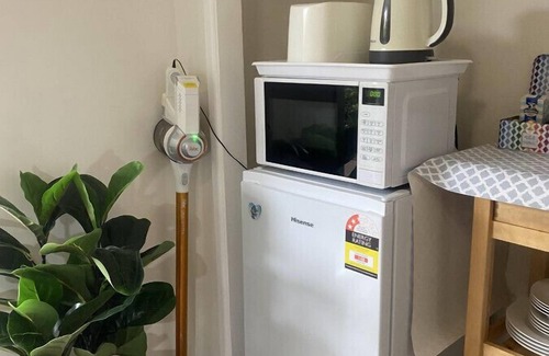 Buddina Apartment | Walk to beach, pet-friendly - Book now for July