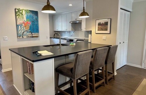 Harbor Springs Condo | Walk to Beach! Quiet, Updated Main Floor Condo, Monthly Rental!