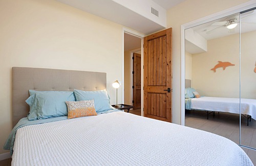 South Oceanside House | Walk to beach/restaurants, No shared areas, Pvt Patio , Garage, AC, Bikes
