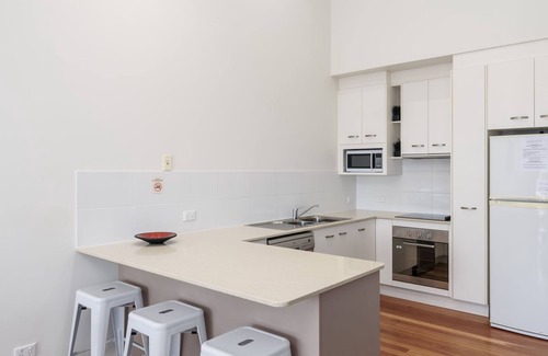 Rainbow Beach House | Walk to beach, walk to shops, walk to everything.