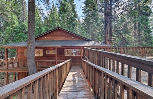 Arnold House | Walk to Big Trees State Park Cabin with Deck!