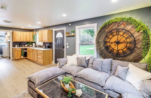 University District House | Walk to Campus & Riverfront Park: Missoula Gem!