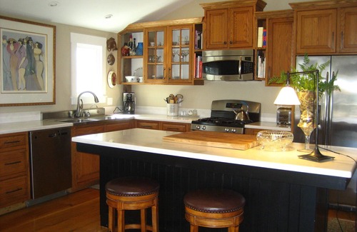 Chatham House | Walk to Chatham Main St., boutiques, restaurants, galleries, and nightlife!