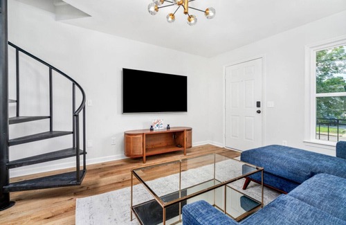 Auburn Apartment | Walk to Downtown & Campus Modern 2BR Condo