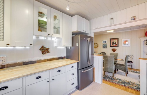 Lynn Cottage | Walk to Downtown: Pet-Friendly Cottage in Tyron