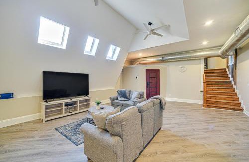 Troy Apartment | Walk to Dtwn and Waterfront Roomy Troy Apt