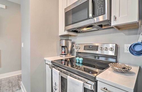 Charlevoix Condo | Walk to Dtwn: Charlevoix Condo w/Fireplace