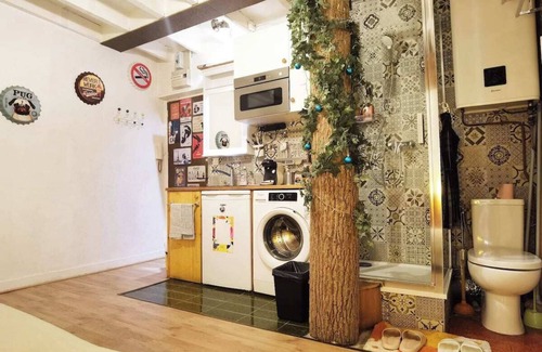 15th Arrondissement Apartment | Walk to Eiffel Tower from Charming Studio/15 arr/for 2