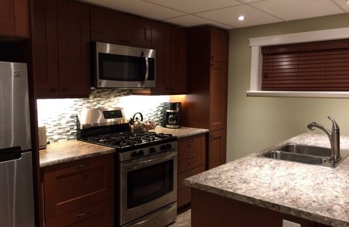 Prince George House | Walk to Hospital, business and restaurant district - Downstairs Suite -