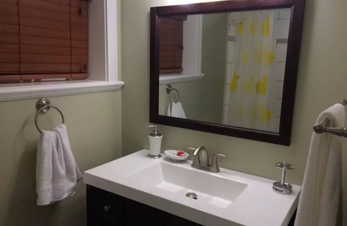 Prince George House | Walk to Hospital, business and restaurant district - Downstairs Suite -