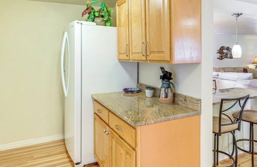 Lorida House | Walk to Lake Istokpoga: Lorida Home w/Boat Dock