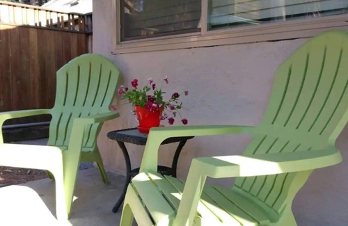 Bijou Park House | Walk to Lake Tahoe & shopping/Dining Chic Basecamp