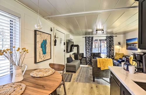 Lincoln Park Cabin | Walk to Lake Tahoe: Cozy Zephyr Cove Cabin!