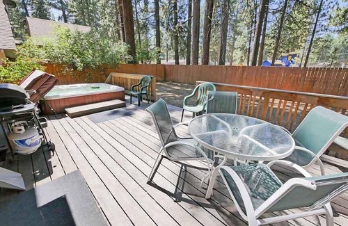 Bijou Park House | Walk to Lakeview Commons Beach - July Available! 3301M~