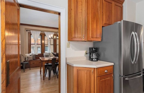 Appleton House | Walk to Lawrence and Downtown! Ping-pong & Darts