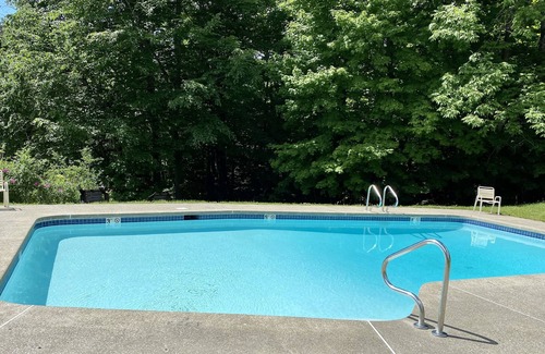 Warren Condo | Walk to Lifts at Sugarbush in Warren Vermont