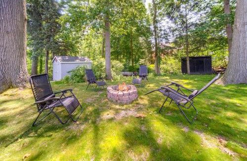 Mentor House | Walk to Marina Home with Hot Tub in Mentor!