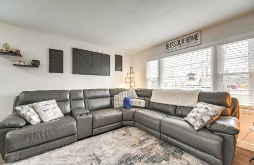 Mentor House | Walk to Marina Home with Hot Tub in Mentor!