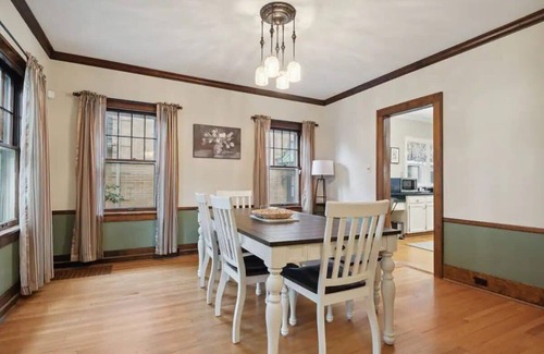 Harters Heights House | Walk to Notre Dame! Harter Heights Hideaway
