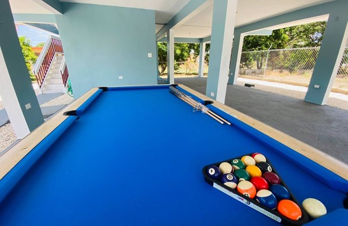 Montalva Cottage | Walk to Playa Santa, BBQ, Billiard, Pet Friendly Fully AC