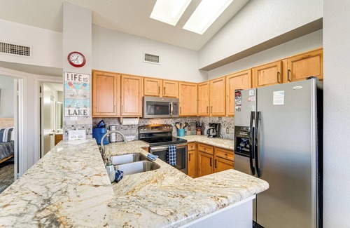 Lake Havasu City Condo | Walk to Rotary Park: Lake Havasu City Condo