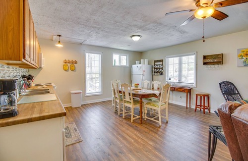 Luray Cabin | Walk to Shenandoah River: Homey Luray Cabin