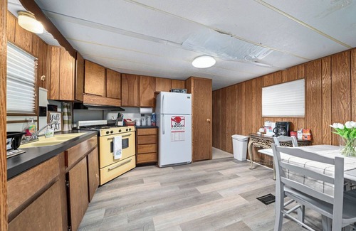 Cookson House | Walk to Snake Creek Marina! Enjoy AC, WiFi, Large Deck with Fabulous Lake Views!