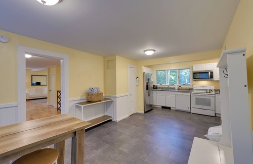 Sorrento Apartment | Walk to Sorrento Town Dock: Pet-Friendly Apartment